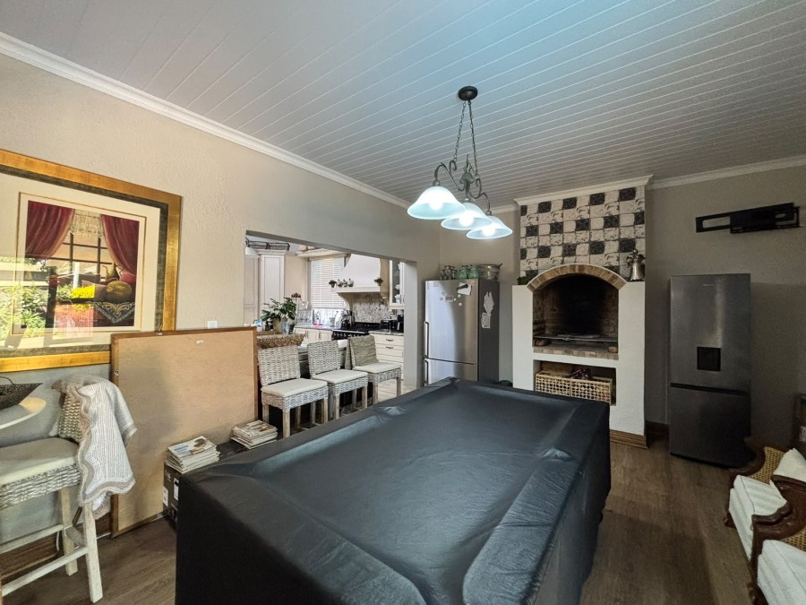 4 Bedroom Property for Sale in Grimbeeck Park North West